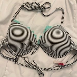 Victoria’s Secret • Bikini Top